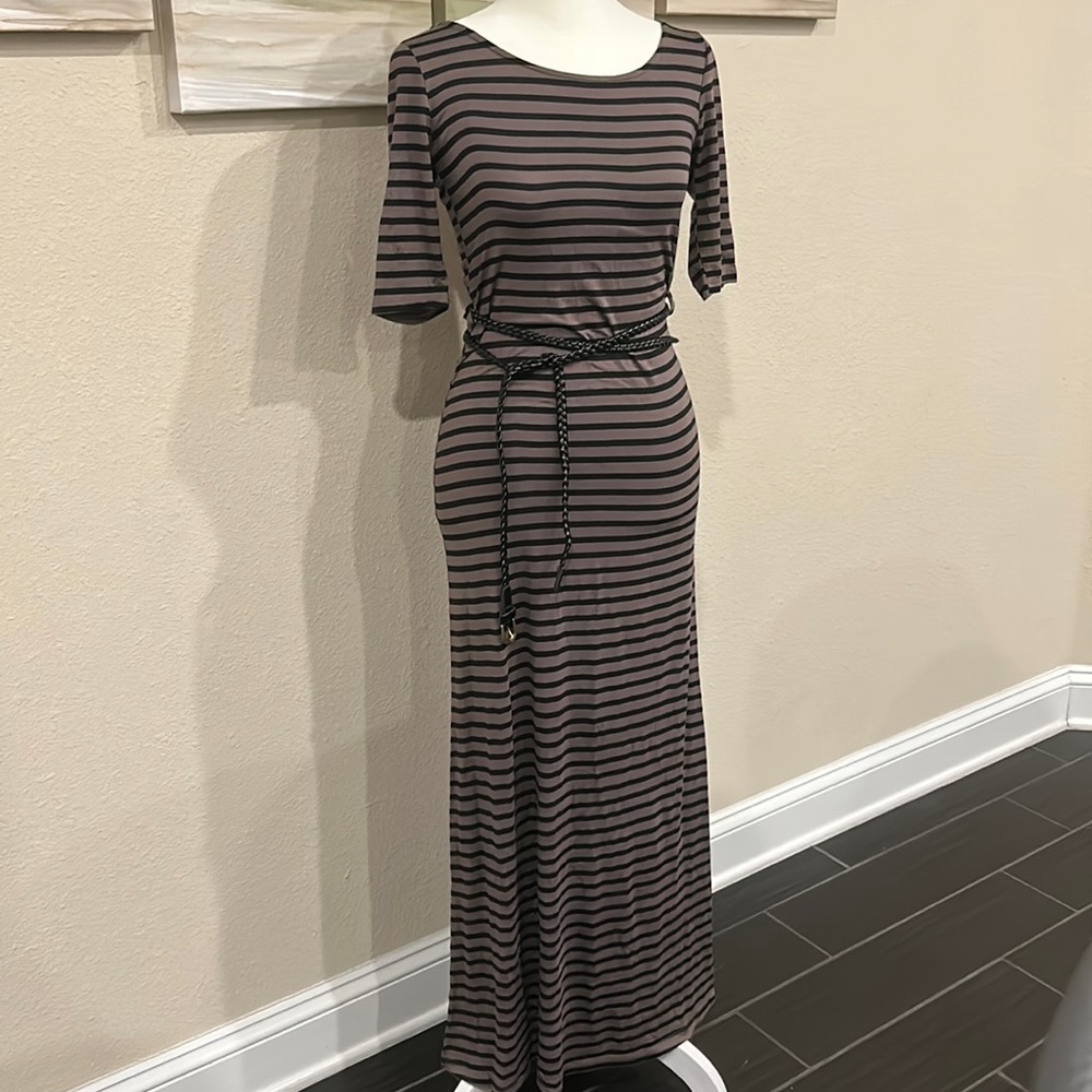 Private Gallery maxi dress with belt in size Small